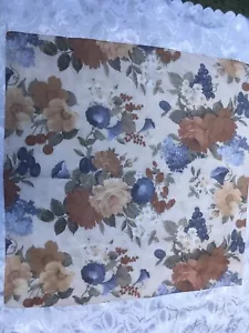 ladies floral scarf used - Picture 1 of 3
