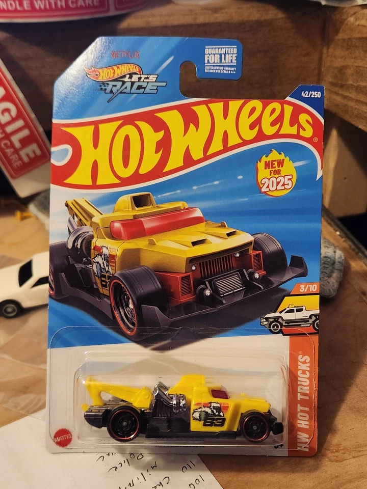 hot wheels/matchbox CITY tow trucks flatbed tankers - Image 1 of 1