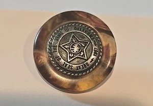 Vintage Translucent Bakelite Marbled Button Great Seal Of The State Of Oklahoma - Picture 1 of 5