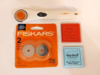 Fiskars Rotary Cutter + 2 New Blades + 2 New Skip-Stitch Blades #22239 - Image 1 of 4