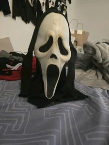 Ghostface Mask Gen 2 Cotton Shroud - Picture 1 of 5