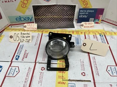 05-09 HYUNDAI TUCSON ВОДИТЕЛЬ ЛЕВЫЙ ПРОТИВОТУМАННЫЙ ФОНАРЬ с кронштейном OE - Изображение 1 из 3