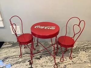 Sedie tavolo gelato bistrot Coca Cola metallo rosso vintage misura bambola - Foto 1 di 7