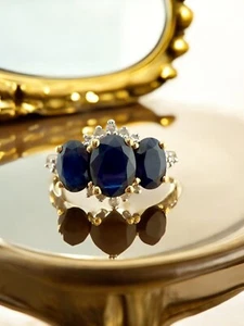 Vintage Natural Sapphire and Diamond 3-Stone Ring in 14K Gold – Antique Jewelry - Picture 1 of 4