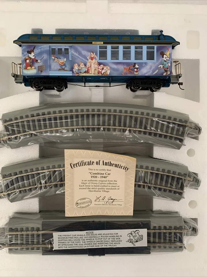 Hawthorne Village HO Gauge Disney Express “ Passenger Car“ 1920-1940 w/Track NIB - Image 1 of 4