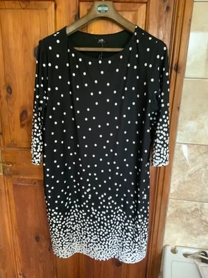 NWT Wallis Black with white dots shift dress. Size 16 Plus. Fully lined. - Image 1 of 4