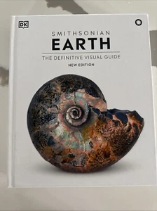 Earth: The Definitive Visual Guide By Smith Sibian Spring 2024 Edition - Picture 1 of 7