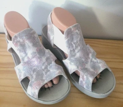 Women's Slip-On Open Toe Shoes Multicolor Sz 10W New - Imagem 1 de 4