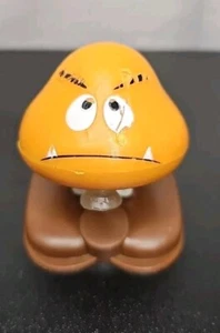 Vintage 1989 McDonalds NES Nintendo Super Mario Bros Goomba 2" Figure - Picture 1 of 6