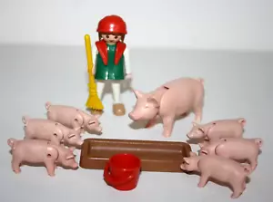 PLAYMOBIL VINTAGE 3566 PAYSANNE FERMIERE AVEC COCHONS MANGEOIRE FERME COMPLET - Foto 1 di 2