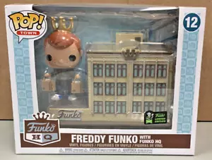 Funko Pop Town Freddy Funko mit Funko HQ 2020 ECCC OFFICIAL STICKER Box beschädigt - Bild 1 von 12