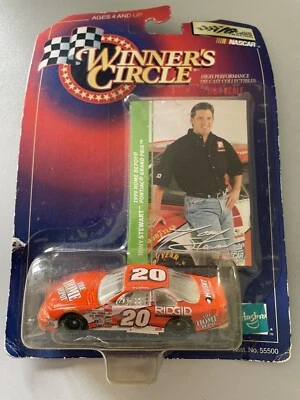 WINNERS CIRCLE 1:64 DieCast con tarjeta ('99 TONY STEWART #20) alto rendimiento Foto 1 de 3