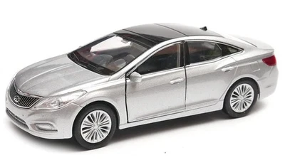 Welly Hyundai Azera Silver Metallic 1:34 1:39 Scales US IMPORT DUTIES PAID - Image 1 of 4