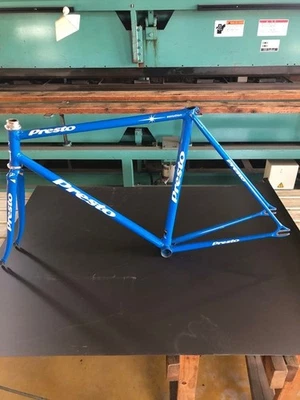 Juego de bicicleta de pista Presto Freme cuadro de acero dañado como está talla 517 USADO Foto 1 de 4