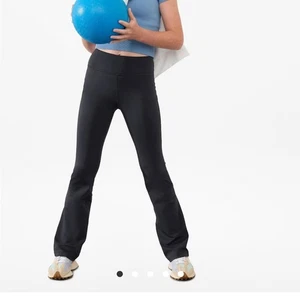 NWT Athleta Girl High Rise Chit Chat Flare Navy Pant Size XXL / 16 - Picture 1 of 13