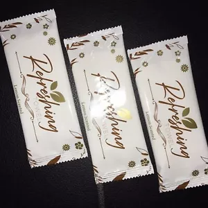 Lemon Wet Wipes Fresh Hand Towel Individually Wrapped Restaurant Takeaway - Picture 1 of 5