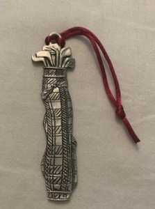 Vintage Pewter Golf Clubs Christmas Tree Ornament Golfing Bag With Holly - Foto 1 di 3