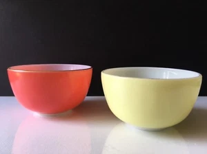 Vintage JAJ Pyrex England Coral & Spring Yellow Golden Rim Pair of Bowls Dishes - Picture 1 of 5