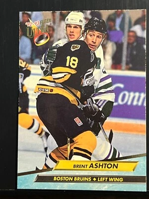 1992-93 Fleer Ultra Hockey Cards - Image 1 of 4