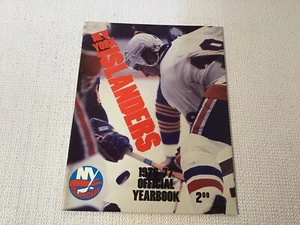 Anuario de los New York Islanders 1976-77 NHL MUY BUEN ESTADO - Imagen 1 de 7