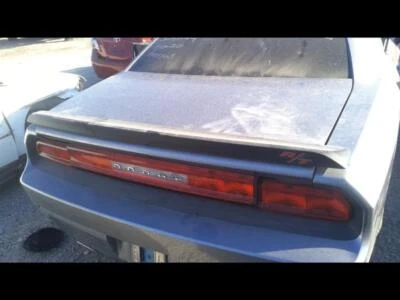 Used Deck Lid fits: 2014 Dodge Challenger R/T w/spoiler Grade A Foto 1 de 4