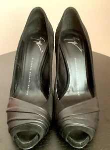 Guiseppe Zanotti Black Suede & Leather Pumps 37 - Picture 1 of 8