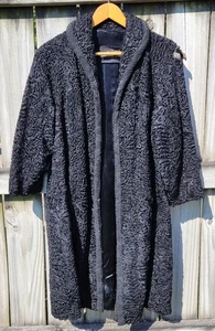 Abrigo de piel de lana de cordero rizado persa negro vintage, para piezas o manualidades - Imagen 1 de 9