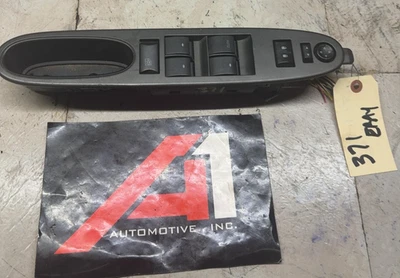 Interruptor puerta delantero chevy cobalt 05 06 07 08 09 10 Foto 1 de 4