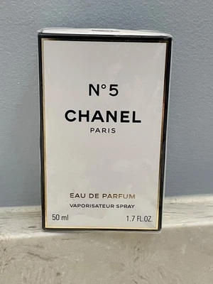 Chanel N.5 от CHANEL 1,7 жидкой унции / 50 мл парфюмированная вода спрей в запечатанной коробке - Изображение 1 из 4