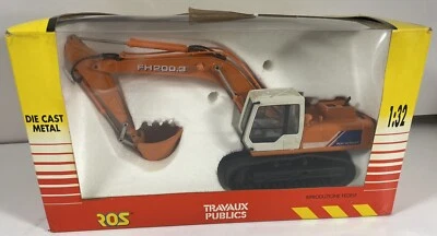 Hitachi FH200.3 Excavator Travaux Publics Ros 1:32 Scale Diecast Model New RARE! - Image 1 of 4
