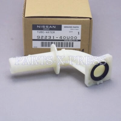 92231-40U00 GENUINO FABRICANTE DE EQUIPOS ORIGINALES NISSAN INFINITI I30 TUBO DE REFRIGERANTE DEL MOTOR TUBO DE AGUA CODO Foto 1 de 4