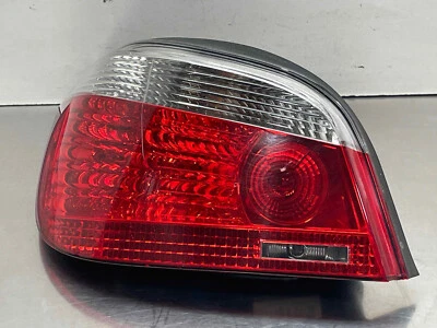 2006 BMW 525Xi OEM esquerdo motorista lanterna traseira traseira lâmpada de freio 2004-2007 - Imagem 1 de 4