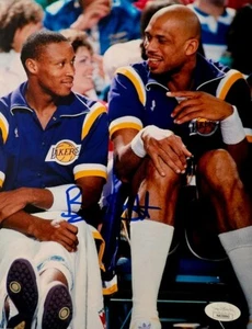 BYRON SCOTT "LAKER GREAT" SIGNED  8X10  PHOTO JSA COA SHOWTIME - Picture 1 of 2