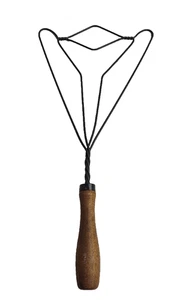 Batidor de alfombra antiguo primitivo calibre pesado 15 pulgadas alambre y mango de madera único - Imagen 1 de 8