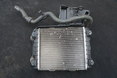 Radiador auxiliar delantero izquierdo OEM 8W0121218 AUDI S5 B9 2018-2024 S4 2018-2024 Foto 1 de 4