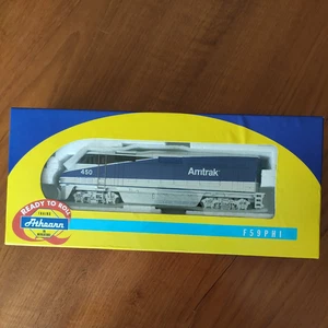 HO Athearn 2602 Amtrak West #450 F59PHI Powered Diesel Locomotive Boxed - Picture 1 of 24