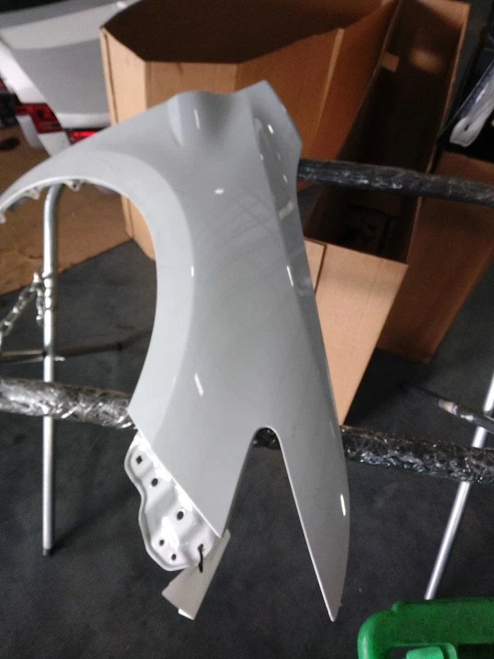 Guardabarros delantero derecho usado se adapta a: Toyota Camry 2019 delantero derecho grado A Foto 1 de 4