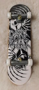 Tech Deck DARK WAR - 96mm Fingerboard - Picture 1 of 2