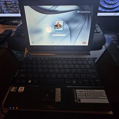 Netbook portátil Gateway LT2802U 10,1", Win7 - Funciona Foto 1 de 4