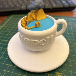Tazza Napoli 3D – Vesuvio, Mare e Castel dell’Ovo | Fan Art Decorazione - Foto 1 di 5