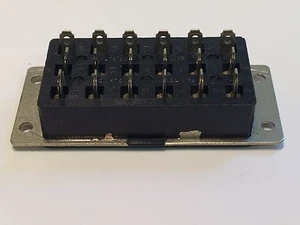 18 WAY CHASSIS SOCKET JONES PAINTON FEMALE CONNECTOR fd2d3 - Picture 1 of 1