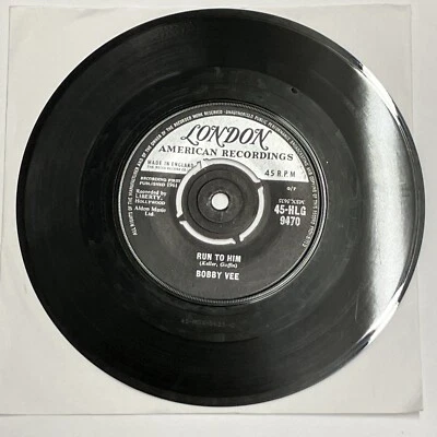 Bobby Vee – Run To Him / Walkin' With My Angel - 1961 London Records 7" Vinyl - Imagem 1 de 2