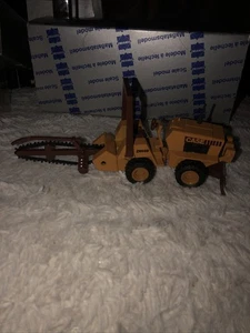 Conrad 2963 DH4B Trencher Case German 1:35 Scale Diecast Model Heavy Machine - Picture 1 of 7