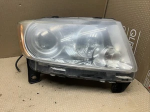 2011 12 2013 Jeep Grand Cherokee Right Passenger Xenon HID Headlight H5412 Oem - Picture 1 of 8