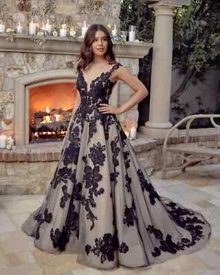 Elegant A-Line Wedding Dresses V-Neck Backless Black Lace Appliques Bridal Gowns - Image 1 of 4