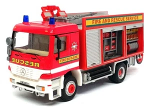 Cararama 1/80 Scale 00180 - Mercedes Benz Actros Fire Engine - Red - Picture 1 of 5