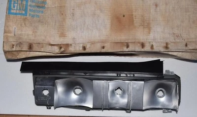 NOS 1978PONTIAC GRAND LEMANS 1978-79 PONTIAC GRAND AM RH TAILAMP HOUSING 5969608 - Image 1 of 3
