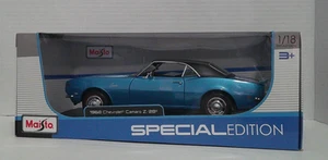 Maisto Edición Especial. Chevy Camaro Z/28 1968 diecast cupé azul blanco rayas 1:18 - Imagen 1 de 2