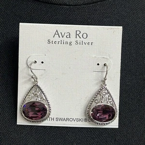 Ava Ro Ohrringe lila Swarovski Kristalle Sterlingsilber Schnörkel Design baumeln - Bild 1 von 8