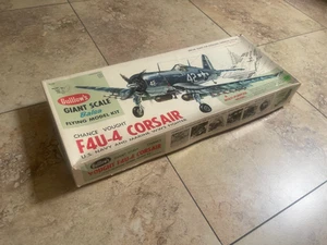 Guillow's CHANCE VOUGHT F4U-4 CORSAIR Balsa Wood Model Airplane Kit WW2 Fighter - Picture 1 of 6